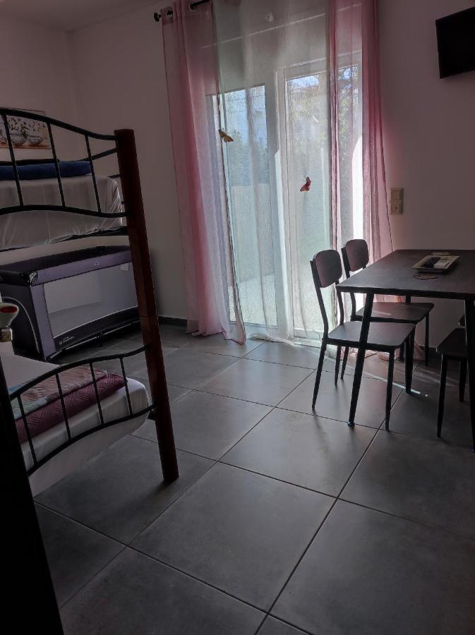 Phoenix Apartment Near The Airport Markópoulon Extérieur photo